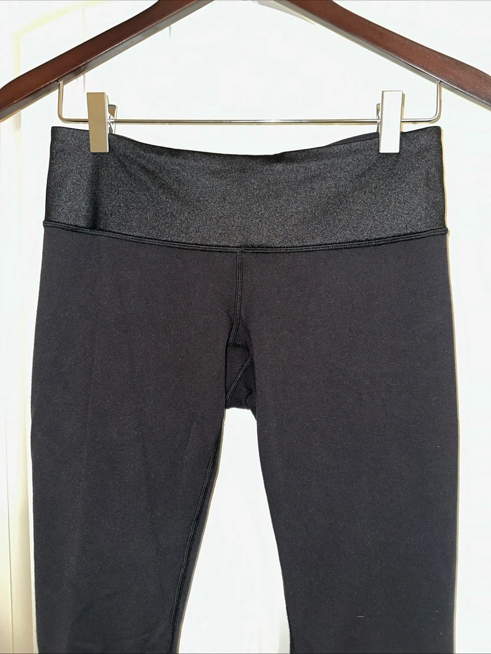 Lululemon Wunder Under Athletic Leggings Size 6
